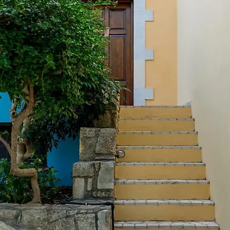 Hotel apartamentowy Iliopetra Douliana