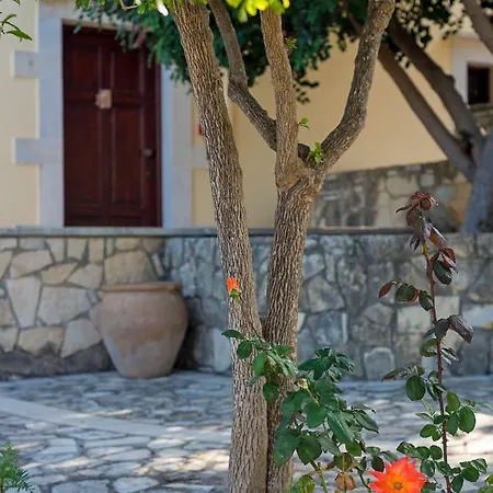 Iliopetra Apart Otel