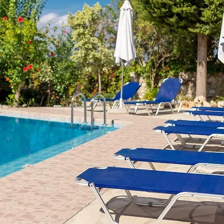 Iliopetra Apart Otel Douliana