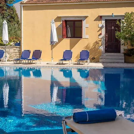 Iliopetra Apart Otel
