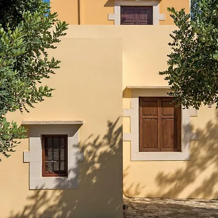 Apart Otel Iliopetra Douliana