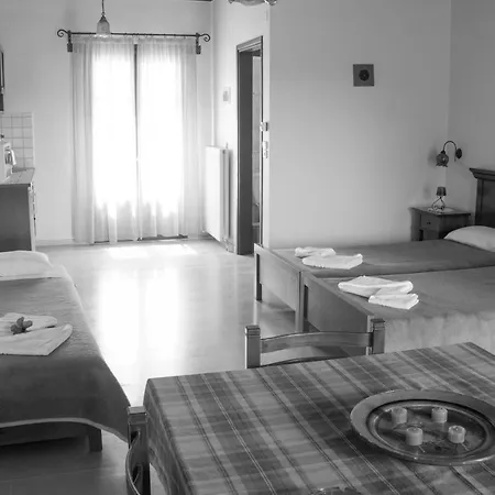 Iliopetra Apart Otel *