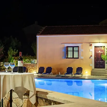 Aparthotel Iliopetra *