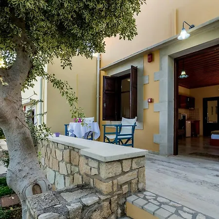 Aparthotel Iliopetra *