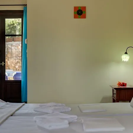 Aparthotel Iliopetra Douliana