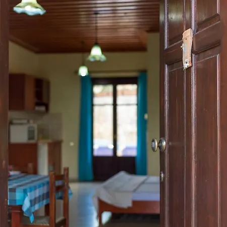 Aparthotel Iliopetra *