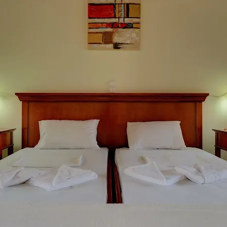 Iliopetra Apart Otel *