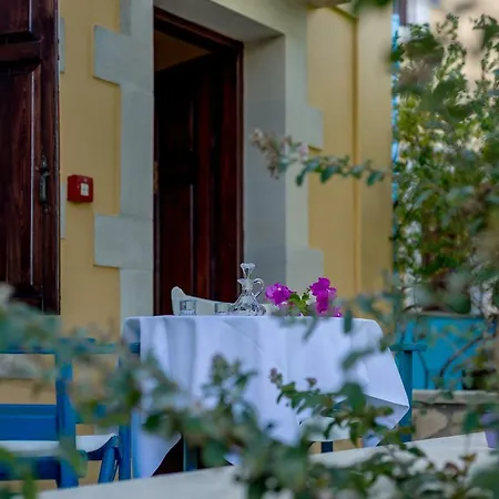 Aparthotel Iliopetra Douliana